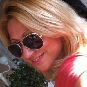 Meet your Posher, Monica